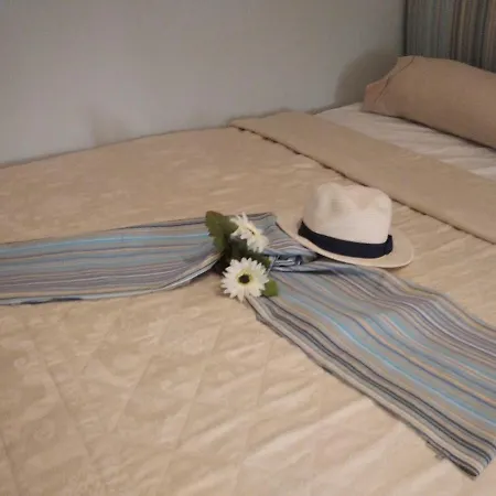 Loukia's House Semesterbostad *