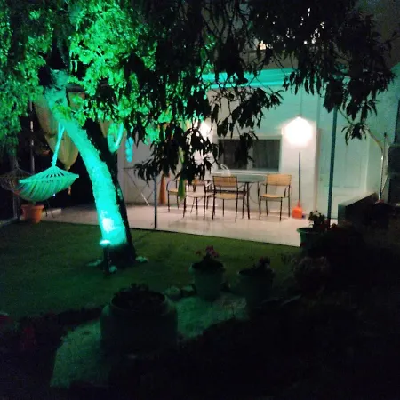 Loukia's House Semesterbostad *